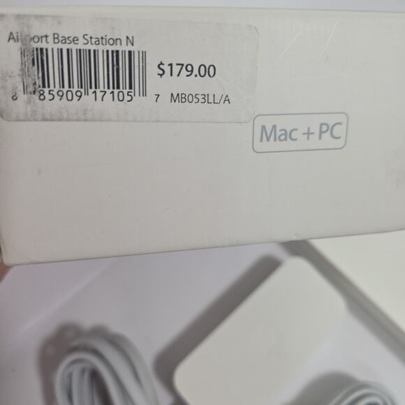 Apple AirPort Extreme Base Station 2nd Gen A1143 Wifi Router - Picture 7 of 8